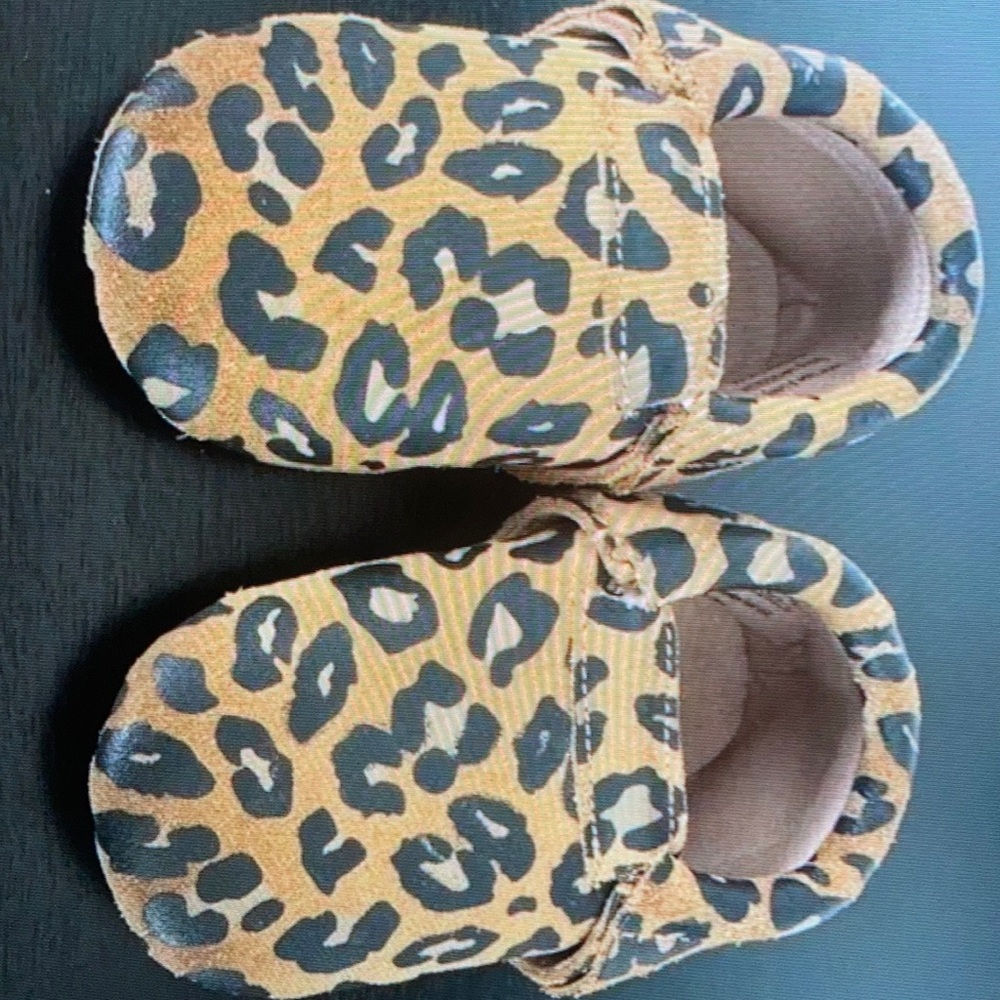 Monkey Feet baby shoes Moccasins leopard print
